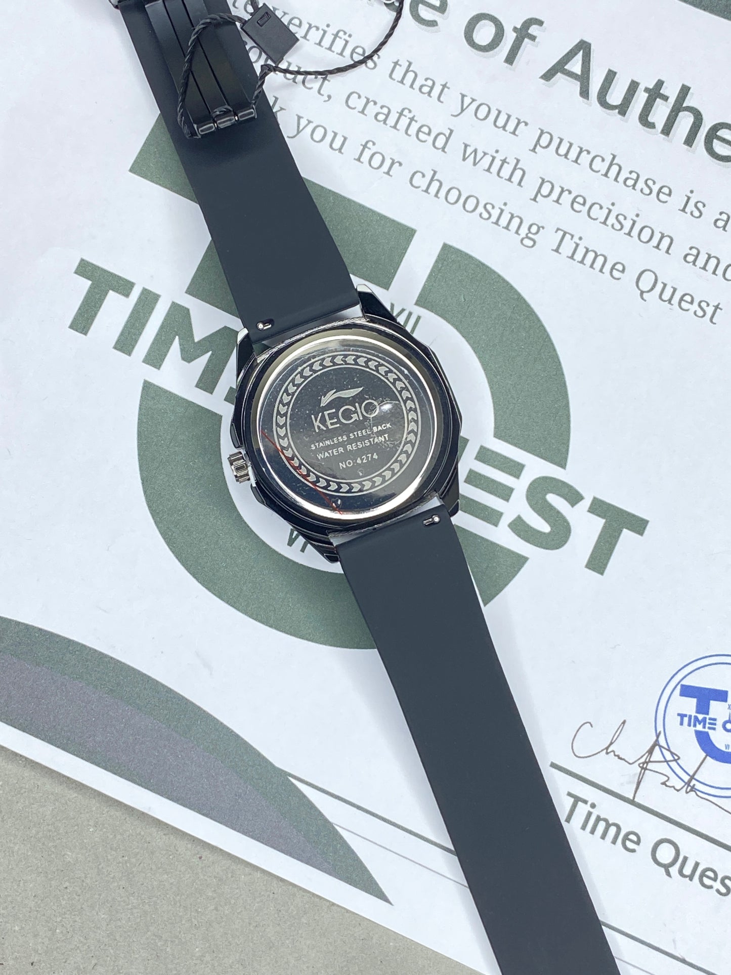 Kegio Premium Straps Watch – Spinning Wheel Display with Silicone Band