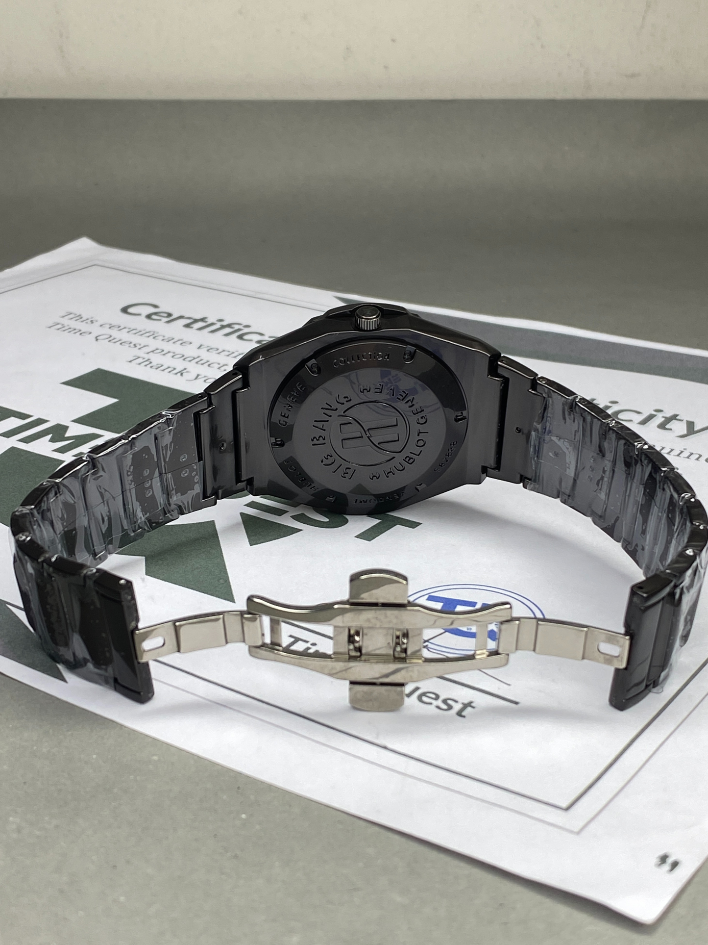 Hublot Geneve Chain Watch For Men With Date Display and Butterfly Lock