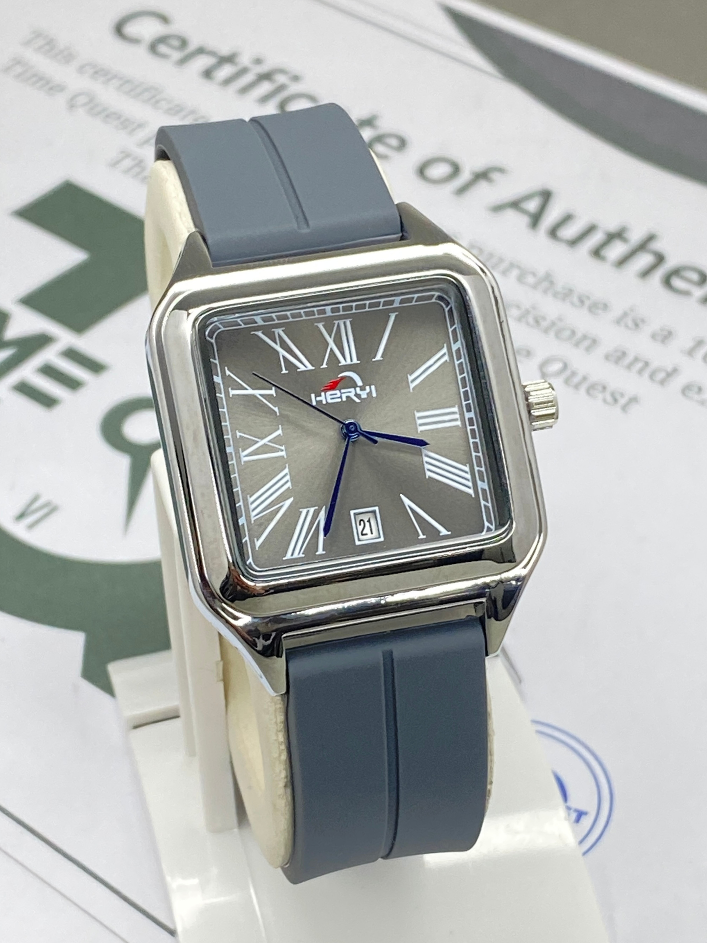 HERYI Square Dial Shape Magnetic Lock & Silicone Straps Watch For Men