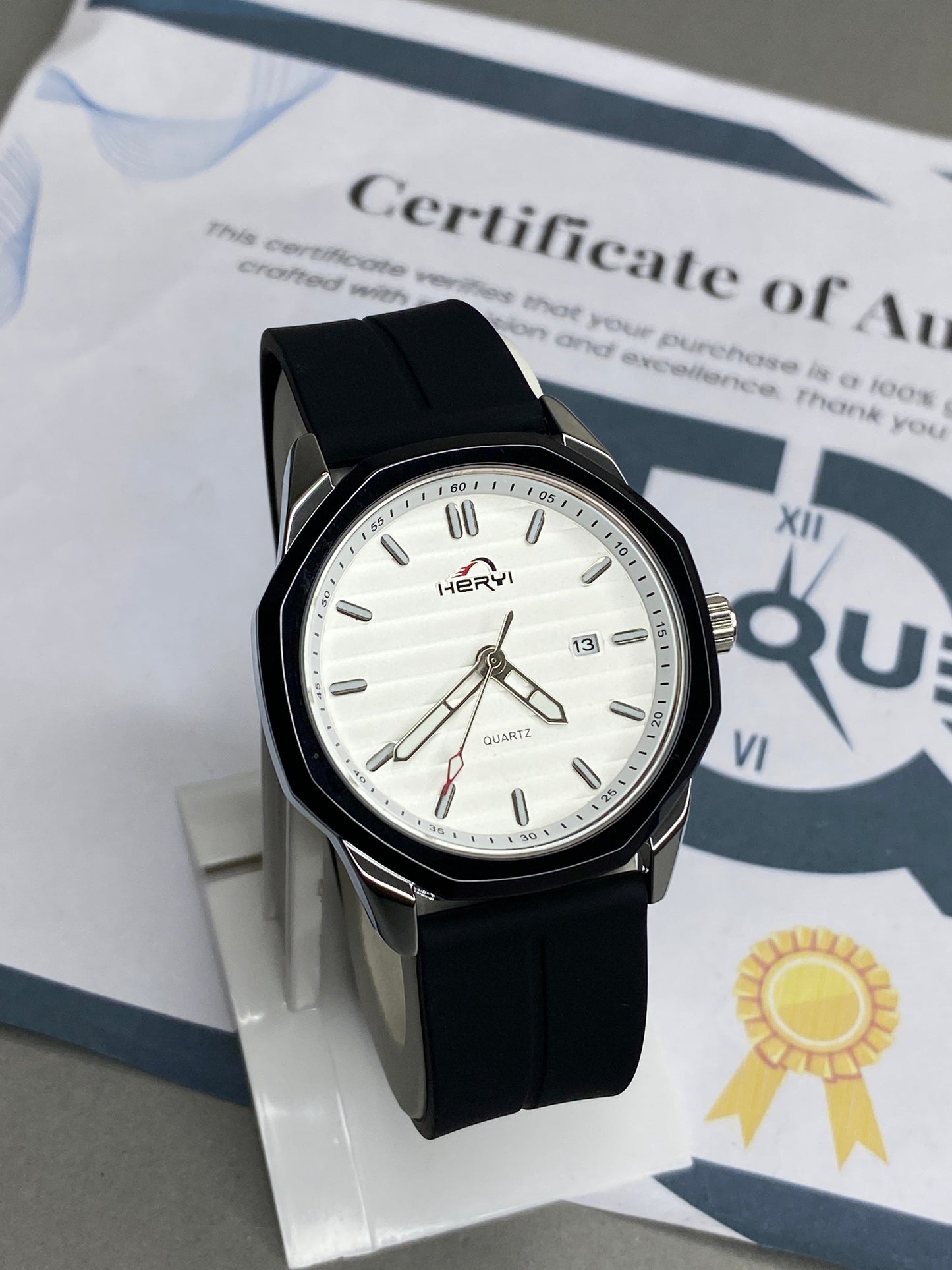 Heyri - Magnetic Master Lock & Silicone Rubber Straps Watch