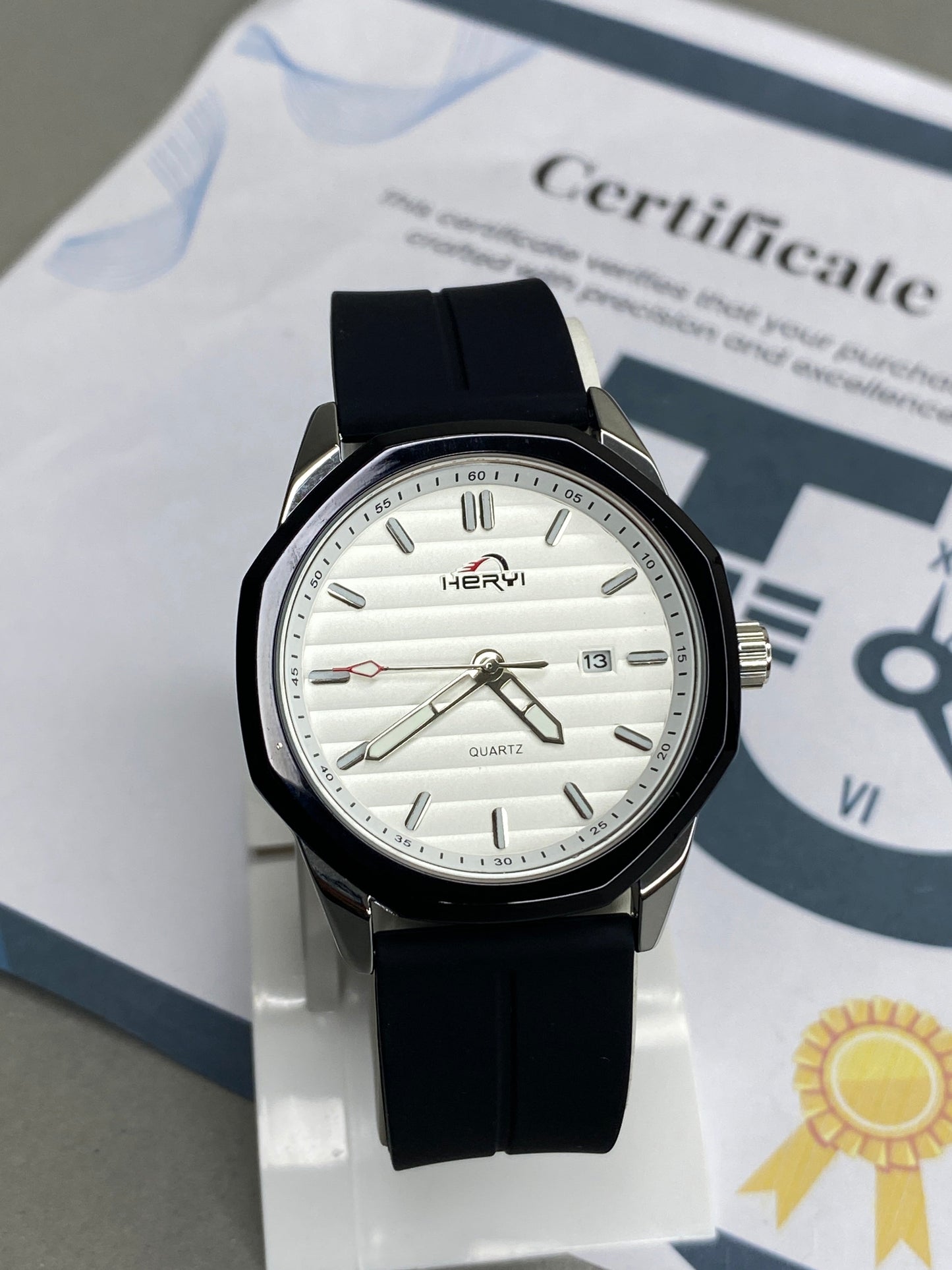 Heyri - Magnetic Master Lock & Silicone Rubber Straps Watch