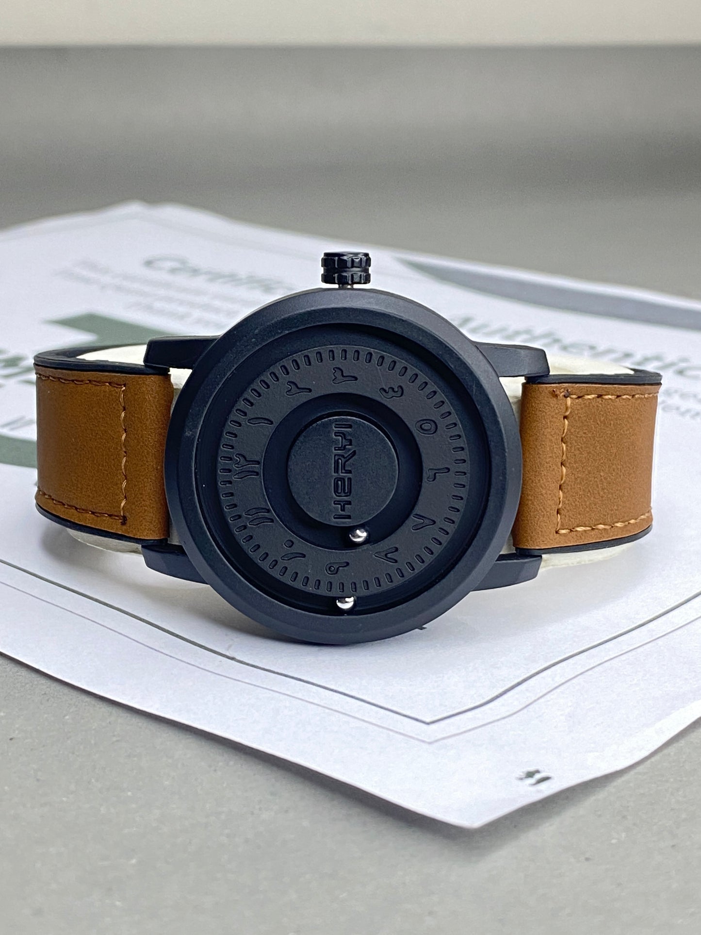 HERYI Revolutionary Bearing Watch for Men – Metallic Dial & Magnetic Lock Silicone Straps