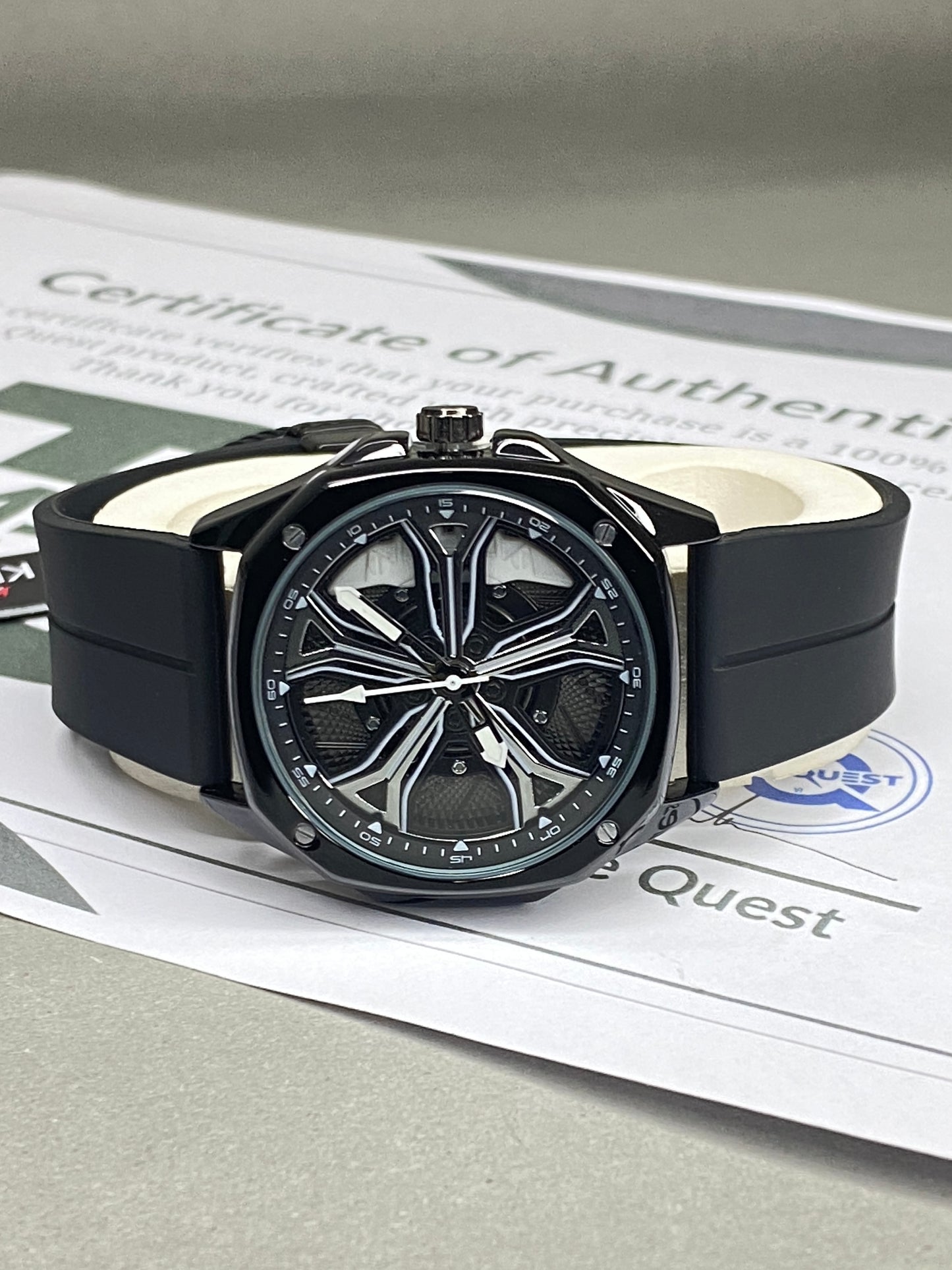 Kegio Premium Straps Watch – Spinning Wheel Display with Silicone Band