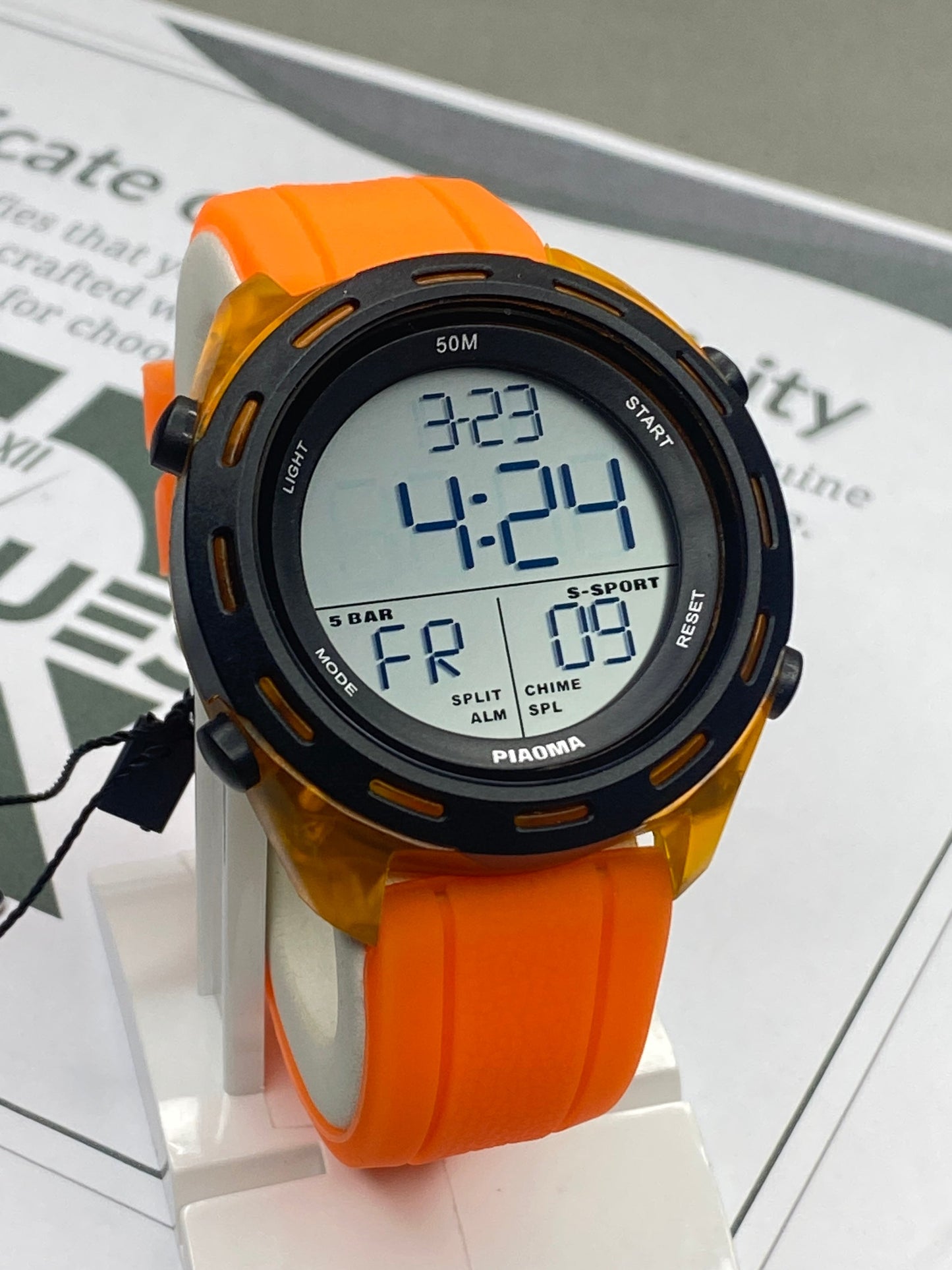 PIAOMA Multi Functional Sports Watch With Round Dial and Digital Display