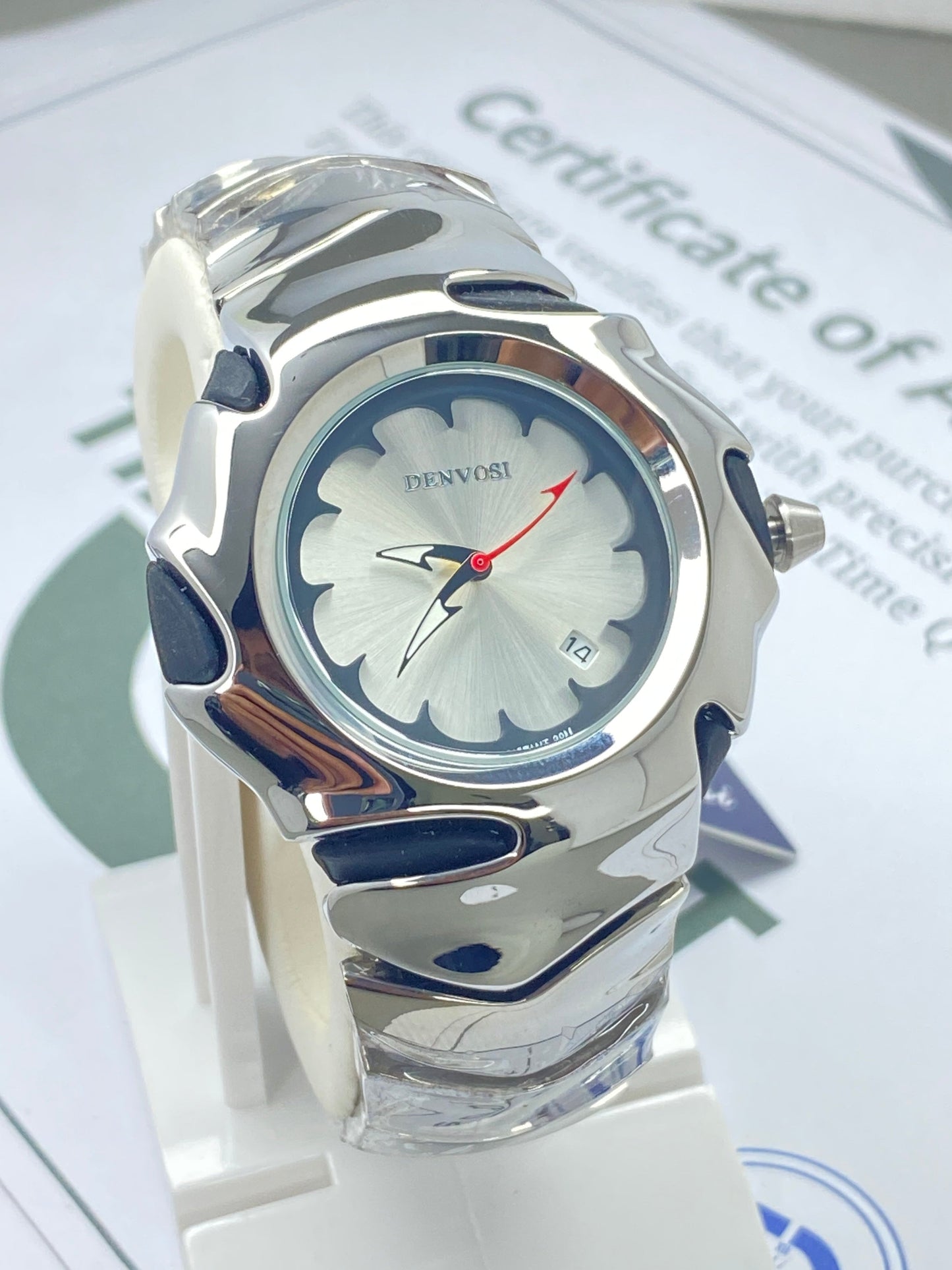 DENVOSI Round Dial Premium Design Chain Watch With Date Display & Butterfly Lock