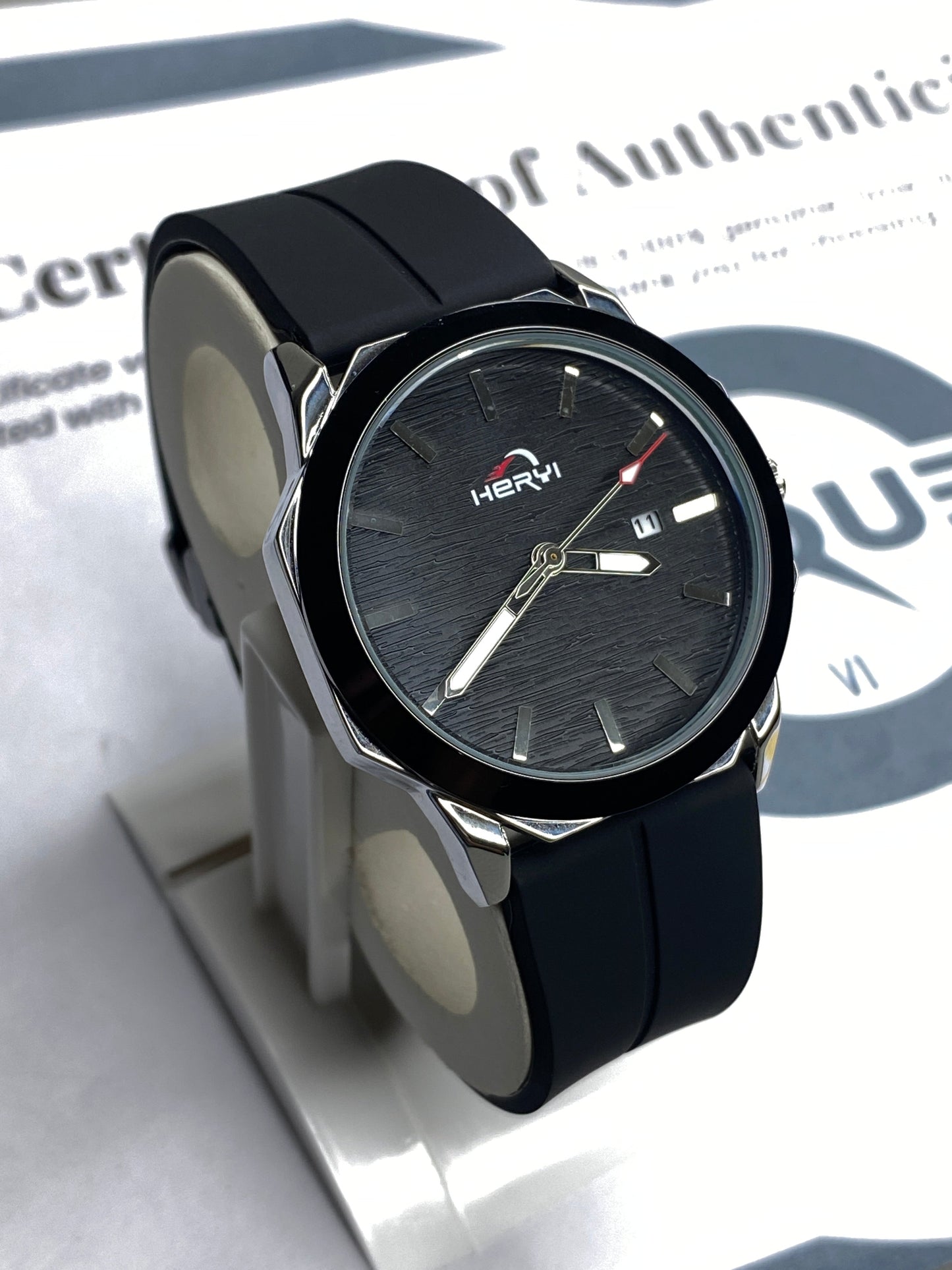 Heyri - Magnetic Lock & Silicone Straps Watch