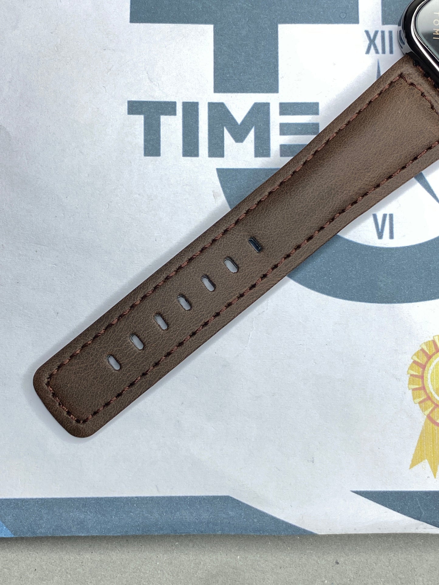 Tomi T-093 Square Design Straps Watch