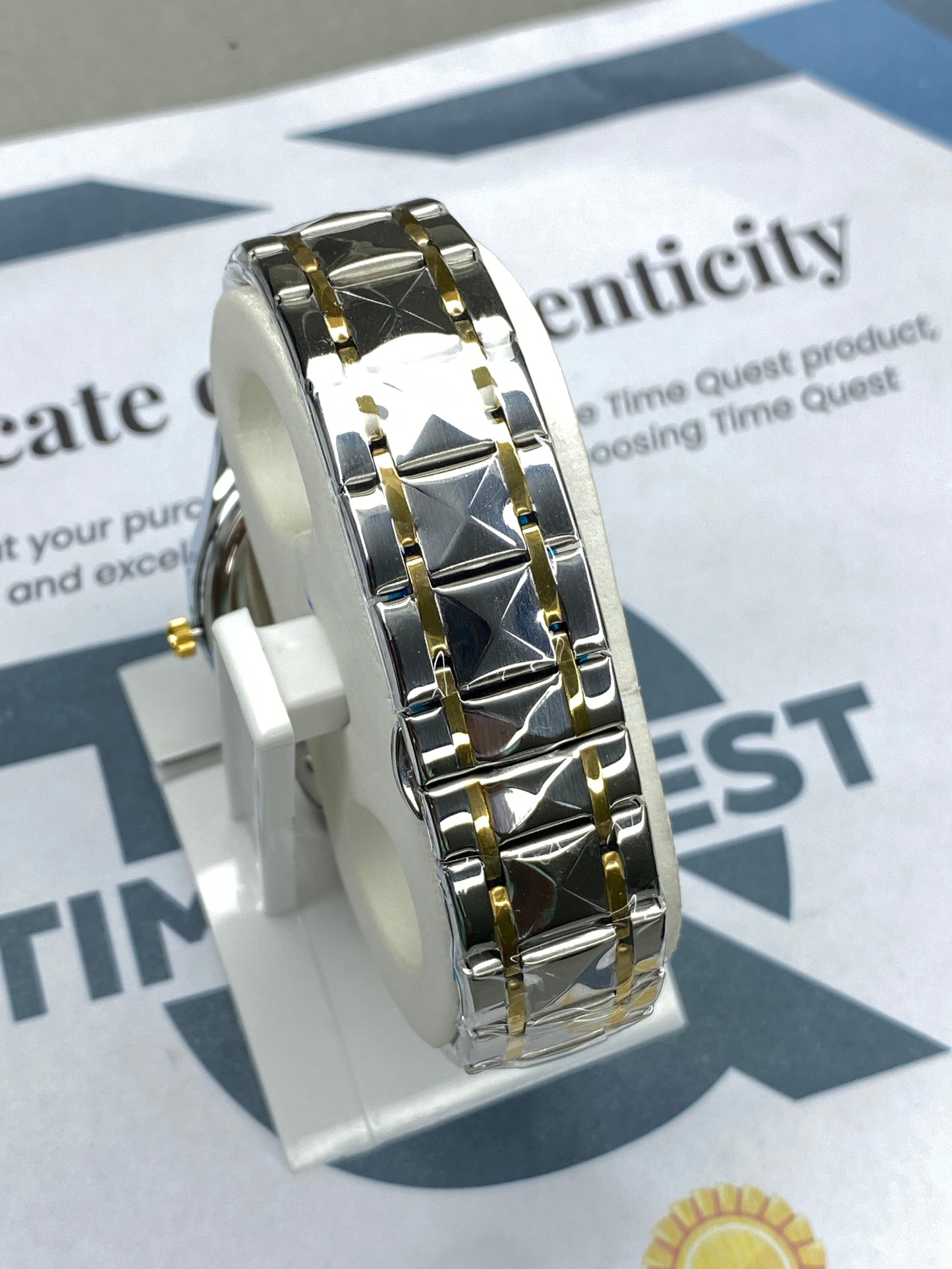 Dearno Prism Design Luxury Chain Watch For Men