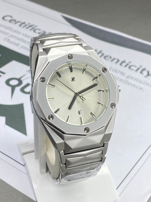 Hublot Geneve Chain Watch For Men With Date Display and Butterfly Lock