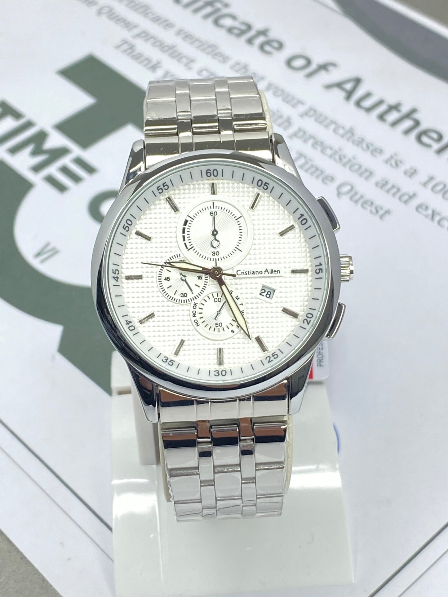 Cristiano Aillen Round Dial Luxury Stainless Steel Watch with Date Display For Men