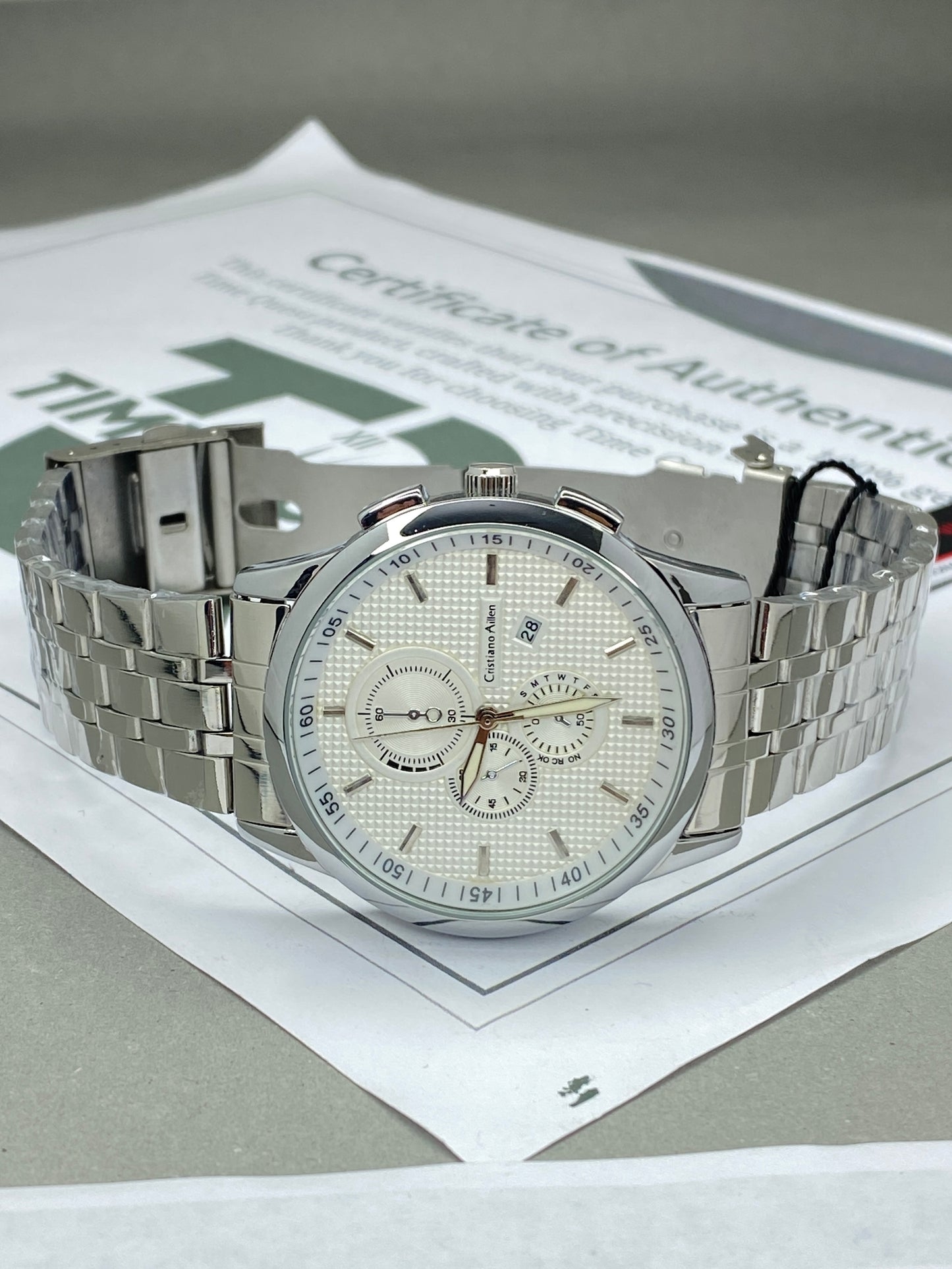 Cristiano Aillen Round Dial Luxury Stainless Steel Watch with Date Display For Men