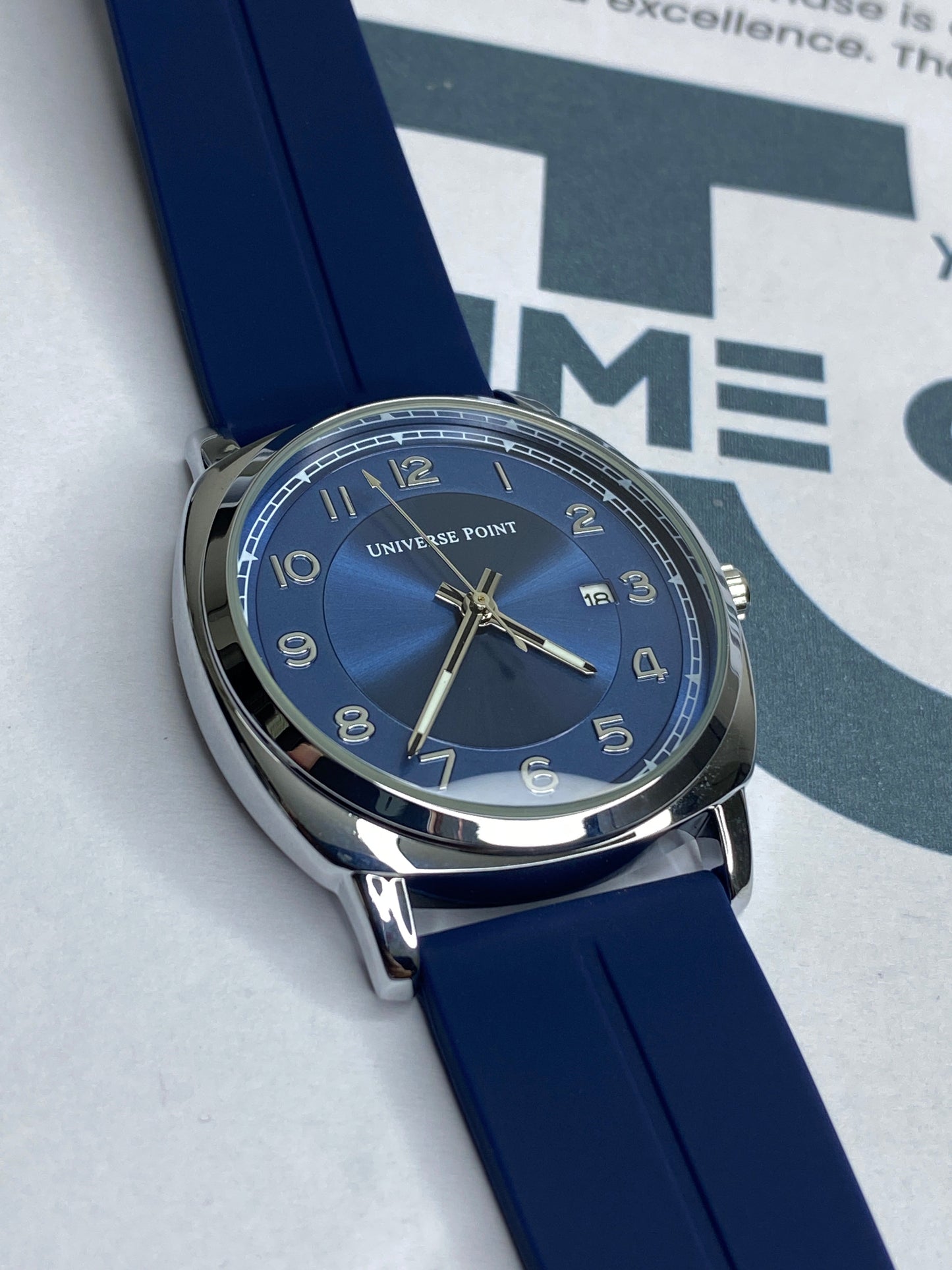 Universe Point Magnetic Lock & Silicone Straps Watch